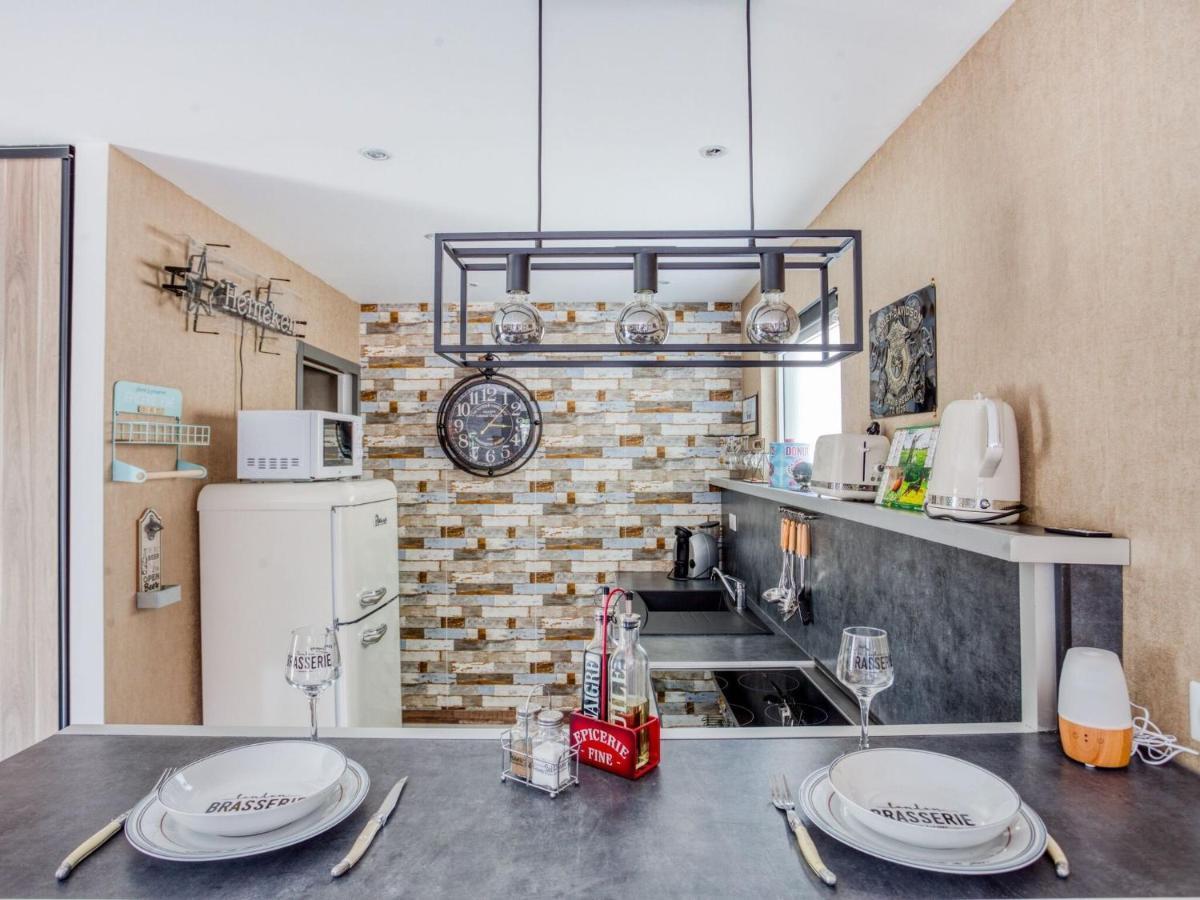 Cosy Apartment In Eperlecques With Fireplace Kamer foto